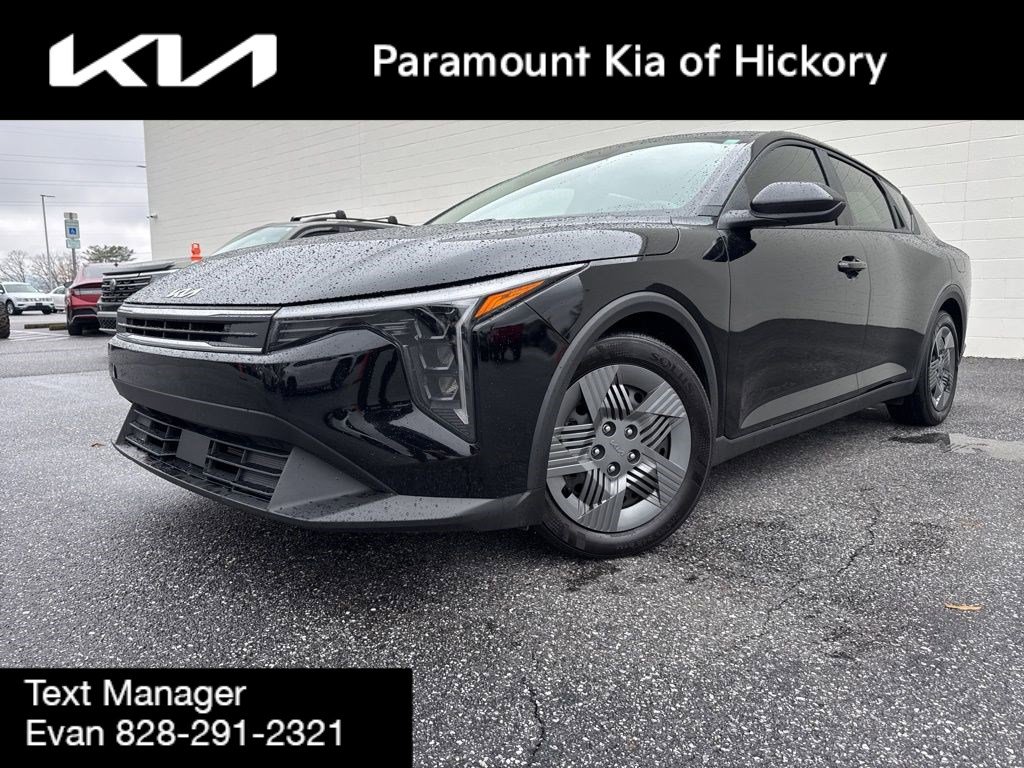 Used 2025 Kia K4 LX image 1