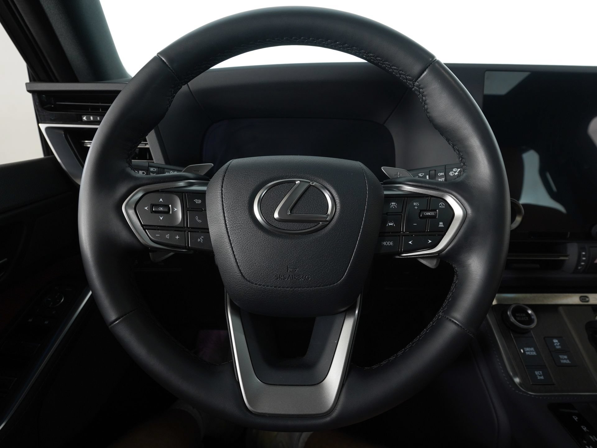 Used 2025 Lexus GX 550 w/ Cold Area Package AWD/4WD image 18