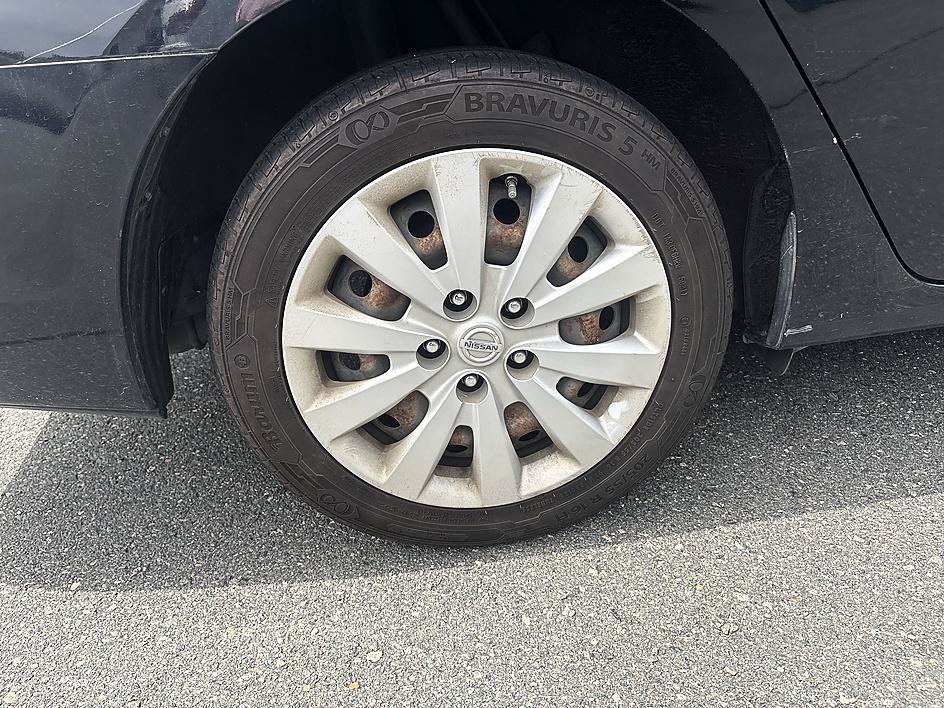 Used 2015 Nissan Sentra SV FWD image 11