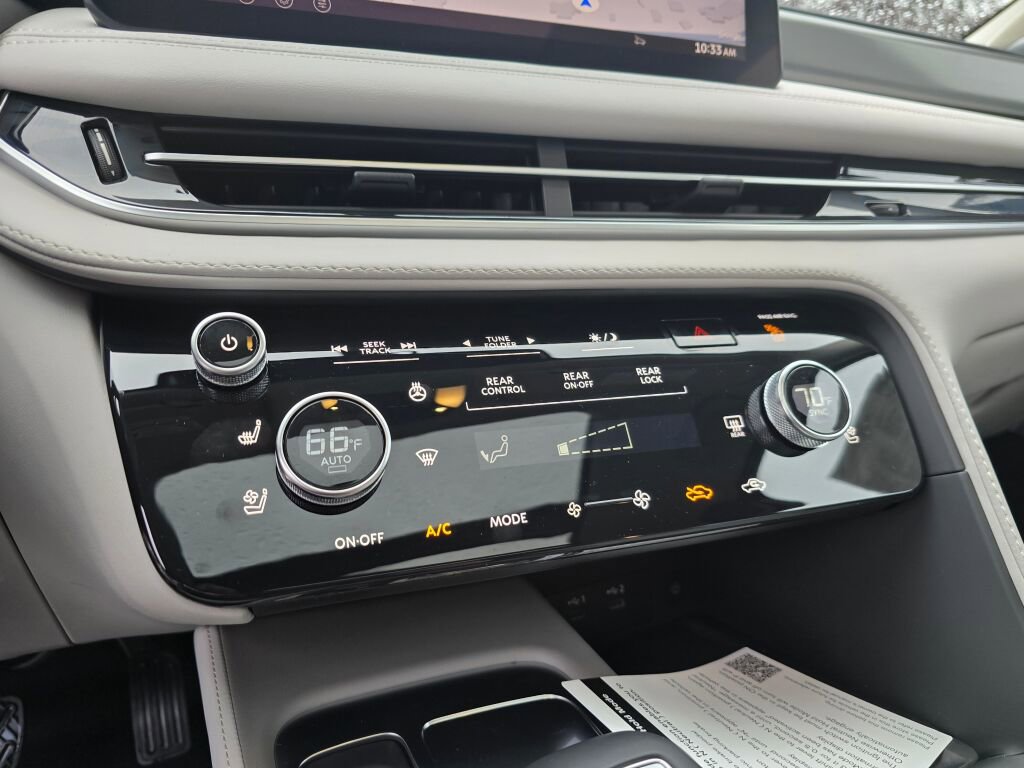 New 2026 INFINITI QX60 Luxe w/ Cargo Package image 25