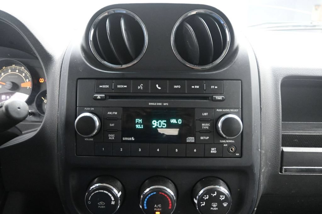 Used 2015 Jeep Patriot Sport FWD image 11