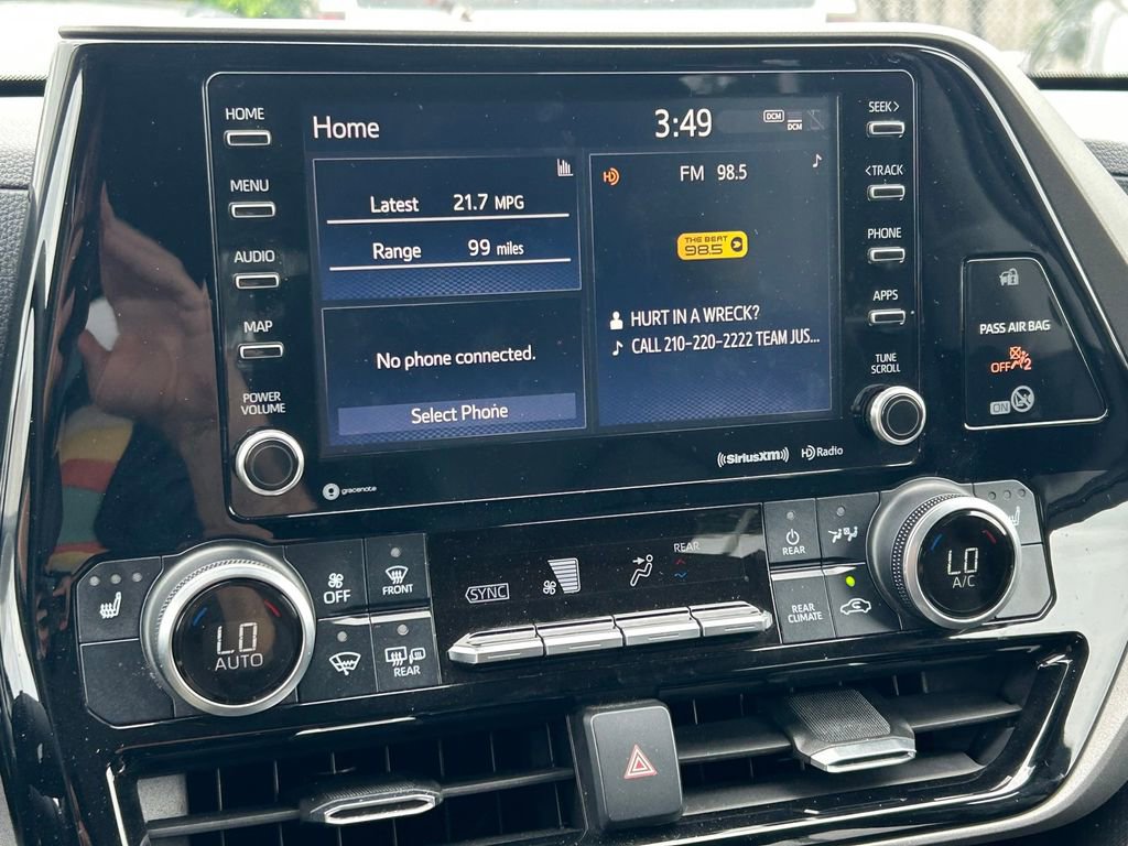 Used 2020 Toyota Highlander XLE FWD image 35