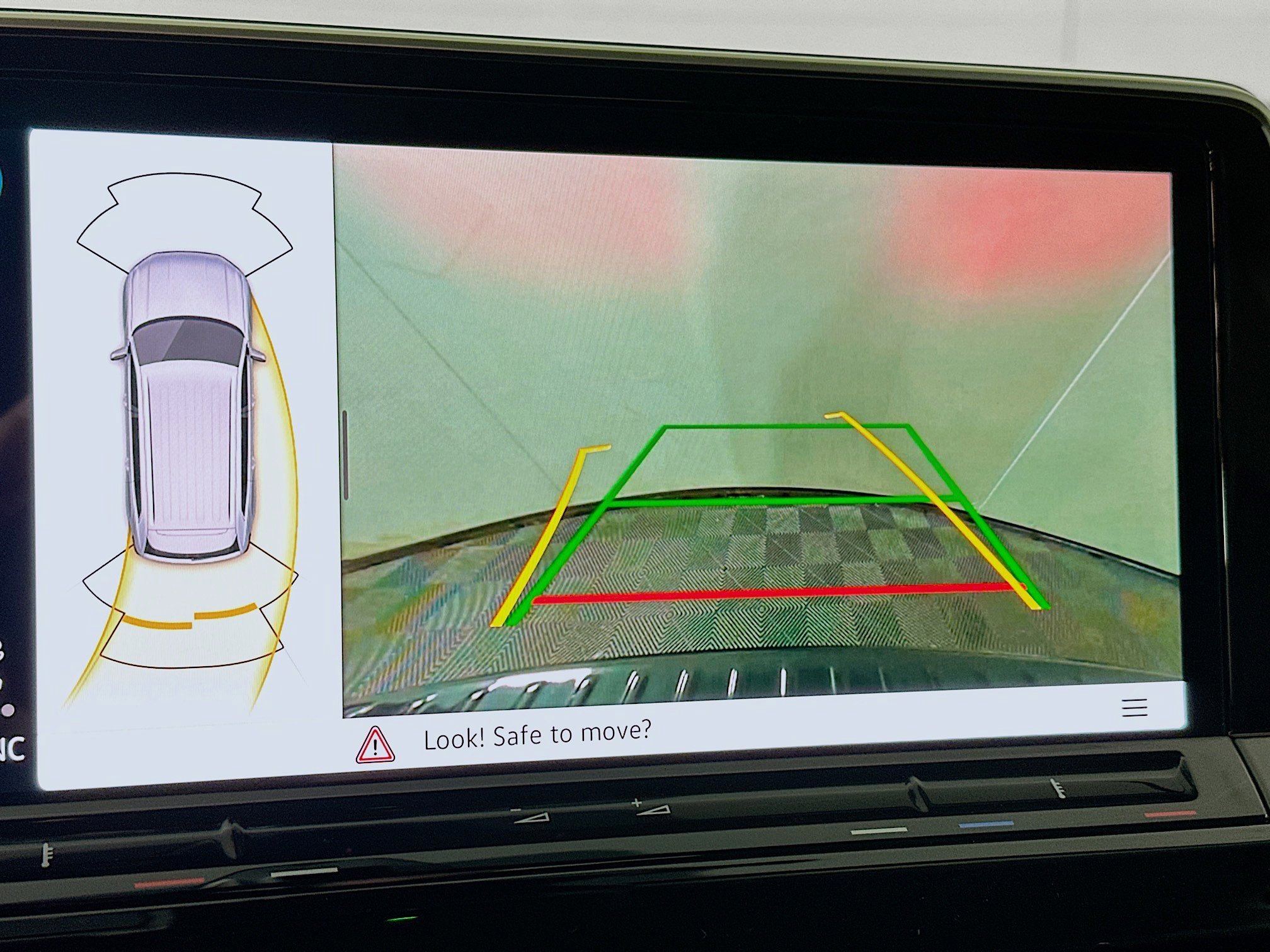 New 2026 Volkswagen Atlas SE image 13