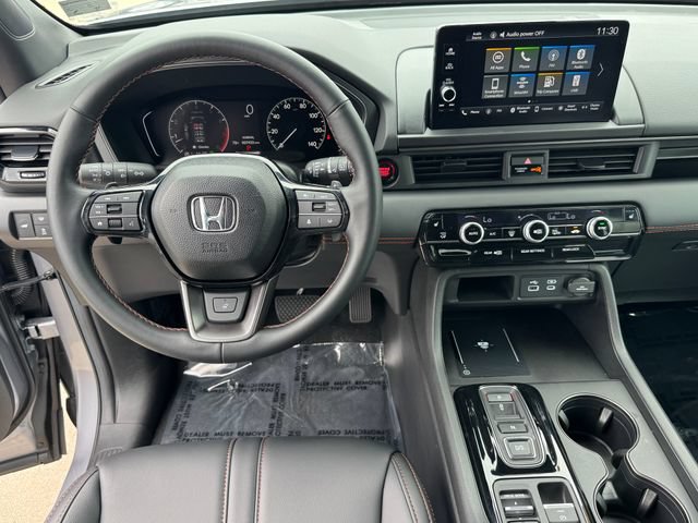 Certified 2025 Honda Pilot TrailSport image 19