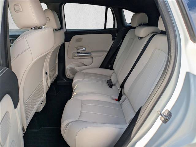 Certified 2025 Mercedes-Benz GLA 250 4MATIC w/ Exclusive Package image 18