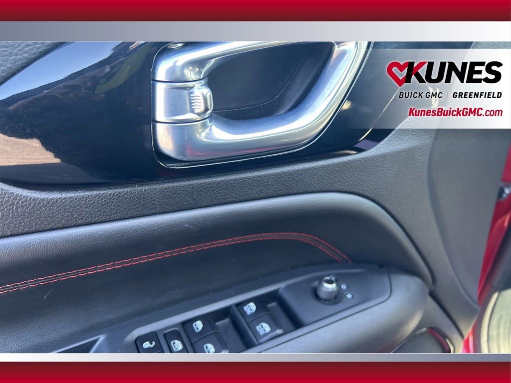 Used 2025 Jeep Compass Trailhawk image 15