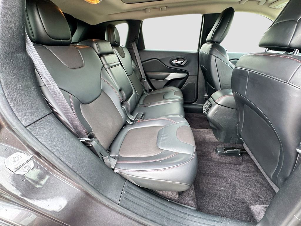 Used 2017 Jeep Cherokee Trailhawk w/ Comfort/Convenience Group image 35