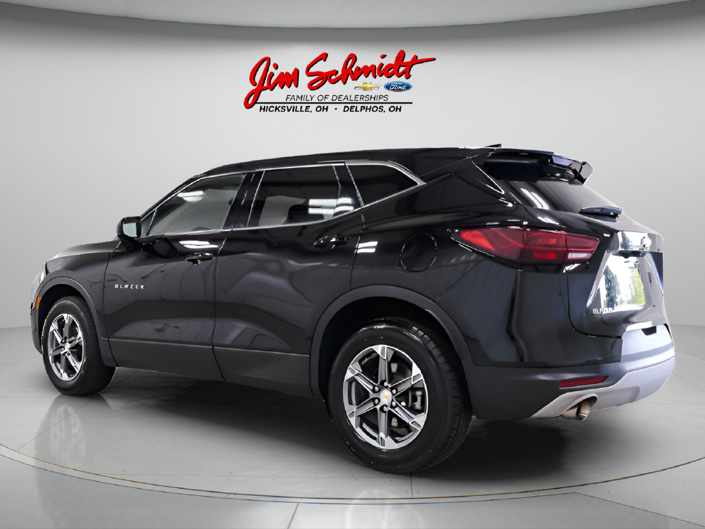 Used 2025 Chevrolet Blazer LT FWD image 4