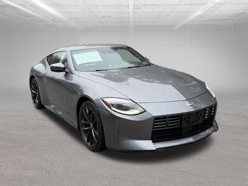 Used 2025 Nissan Z Performance w/ Floor Mat Package RWD image 8