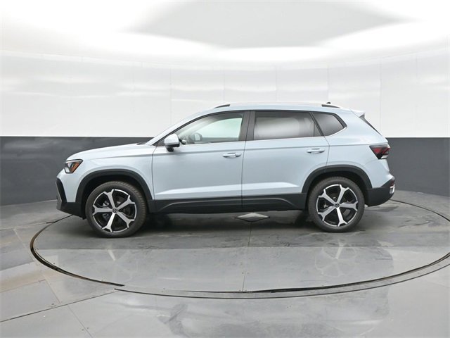 New 2026 Volkswagen Taos SEL image 4