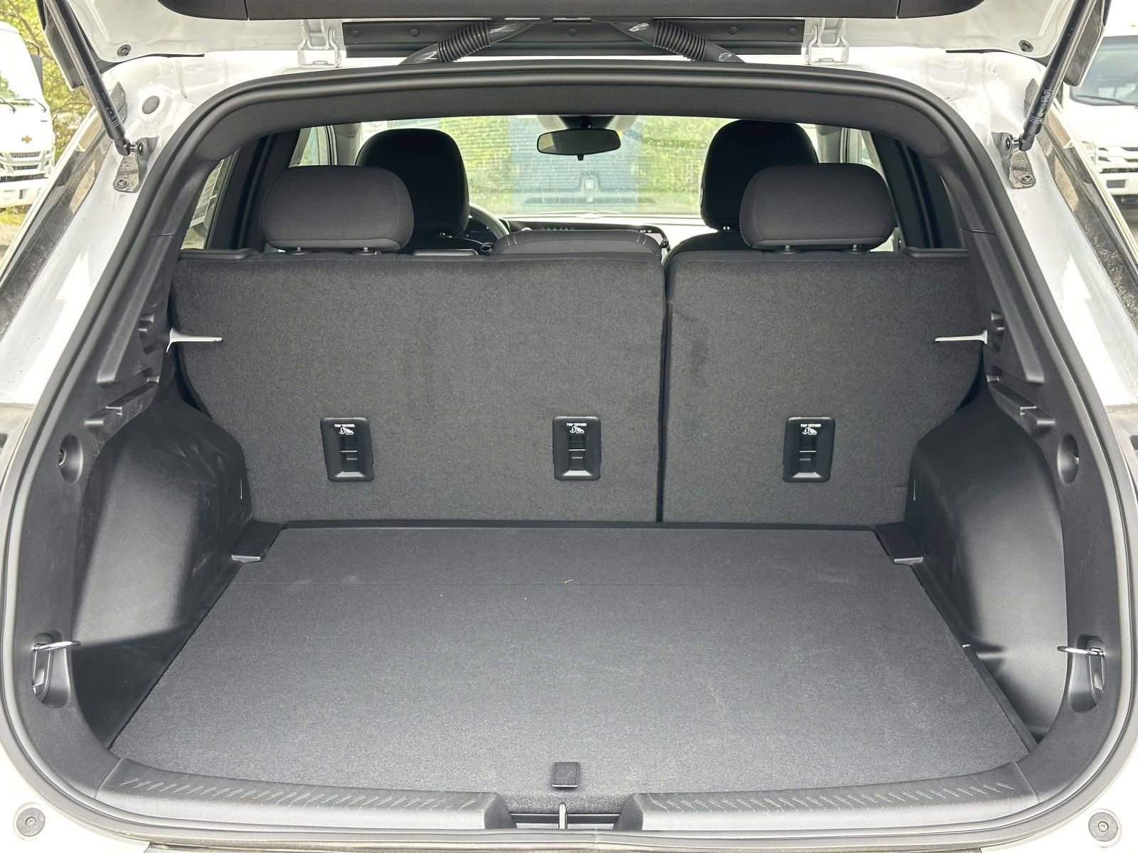 New 2026 Chevrolet Equinox EV LT image 23