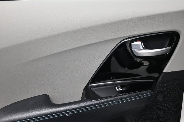 Used 2019 Kia Niro EX Premium w/ Sunroof Package FWD image 10