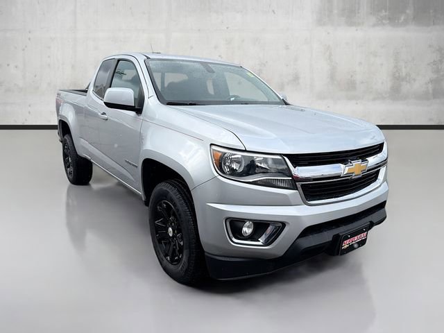 Used 2017 Chevrolet Colorado LT w/ LT Convenience Package image 3