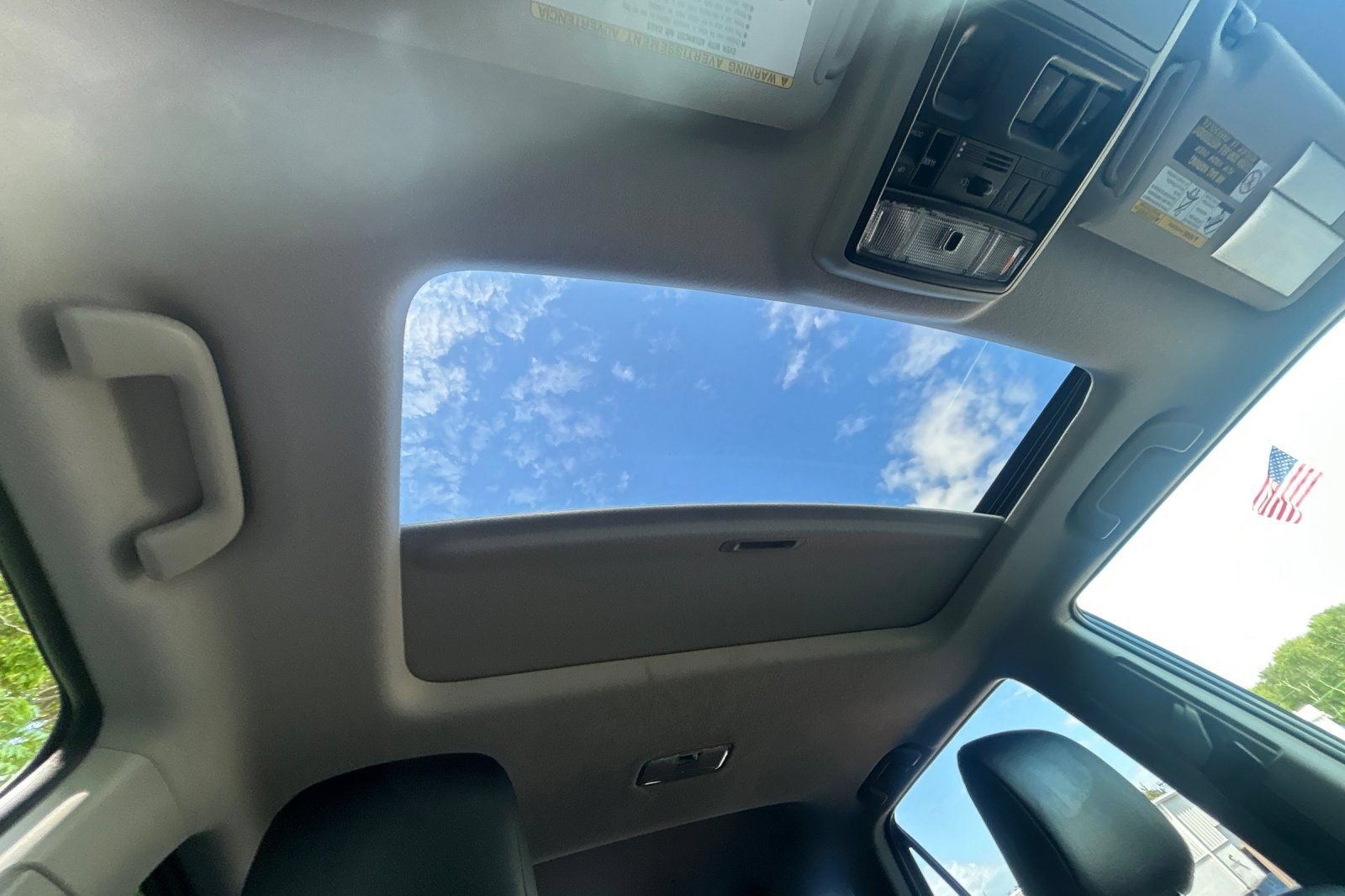 Used 2023 Toyota 4Runner Limited AWD/4WD image 18