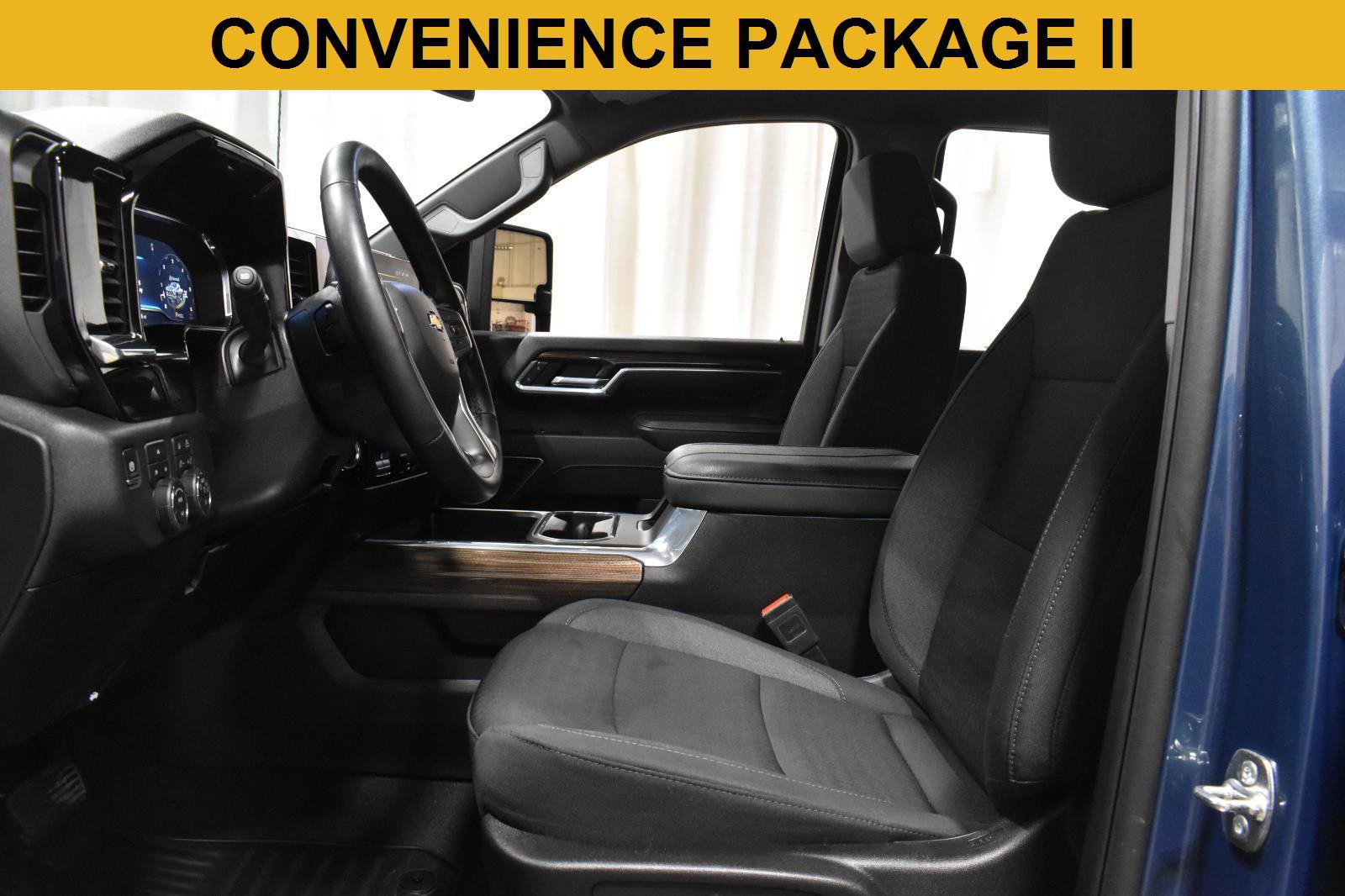 Used 2025 Chevrolet Silverado 2500 LT w/ All Star Edition AWD/4WD image 4