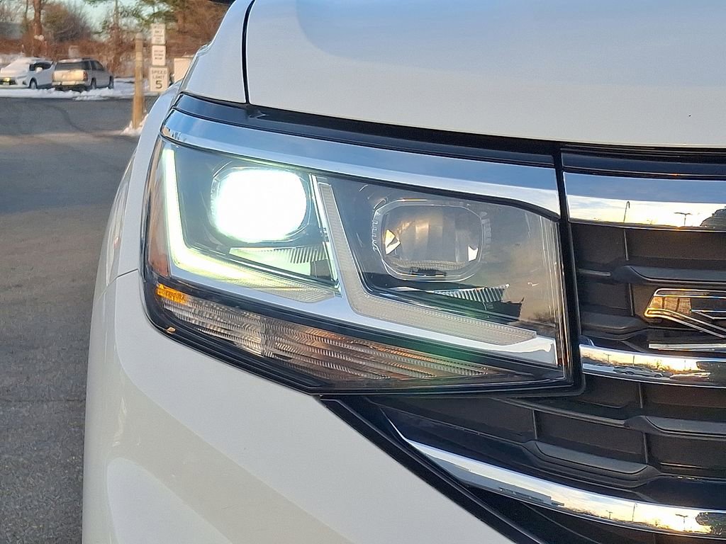 Used 2021 Volkswagen Atlas SE w/ Panoramic Sunroof Package image 9