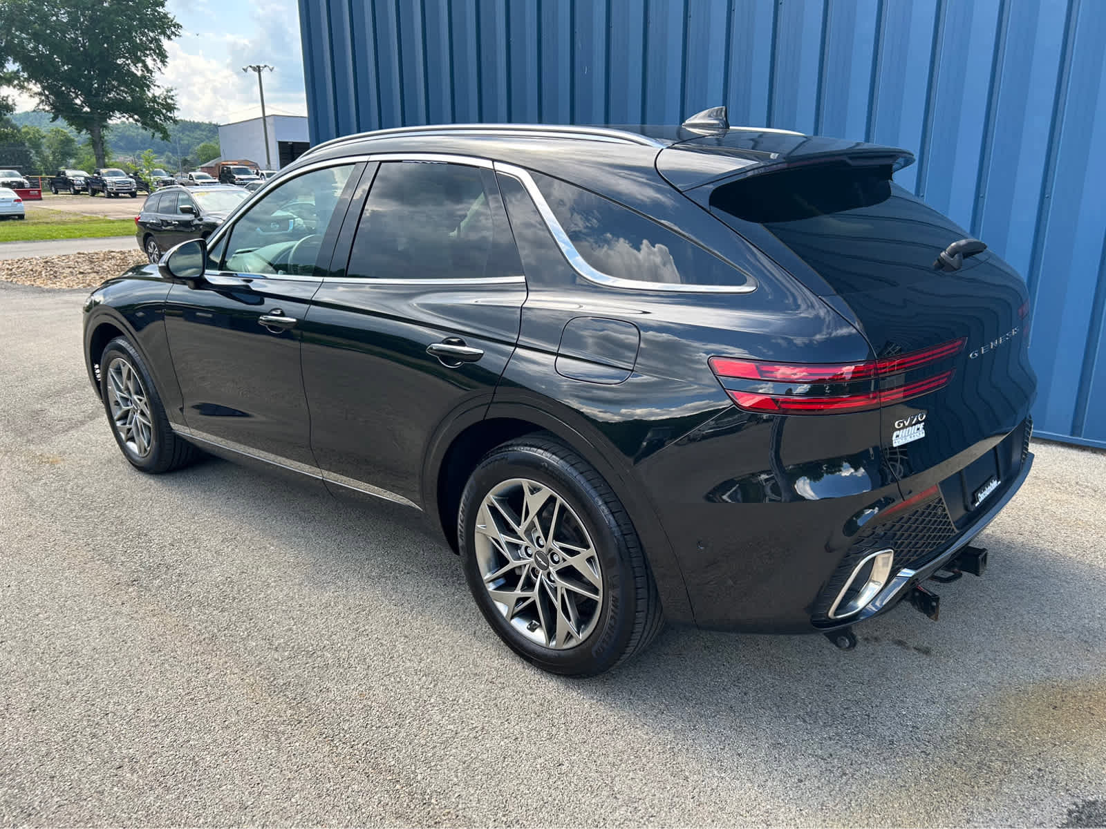 Used 2022 Genesis GV70 2.5T w/ Advanced Package image 3