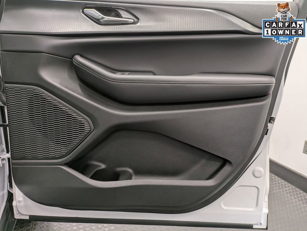 Used 2024 Jeep Grand Cherokee Altitude image 28