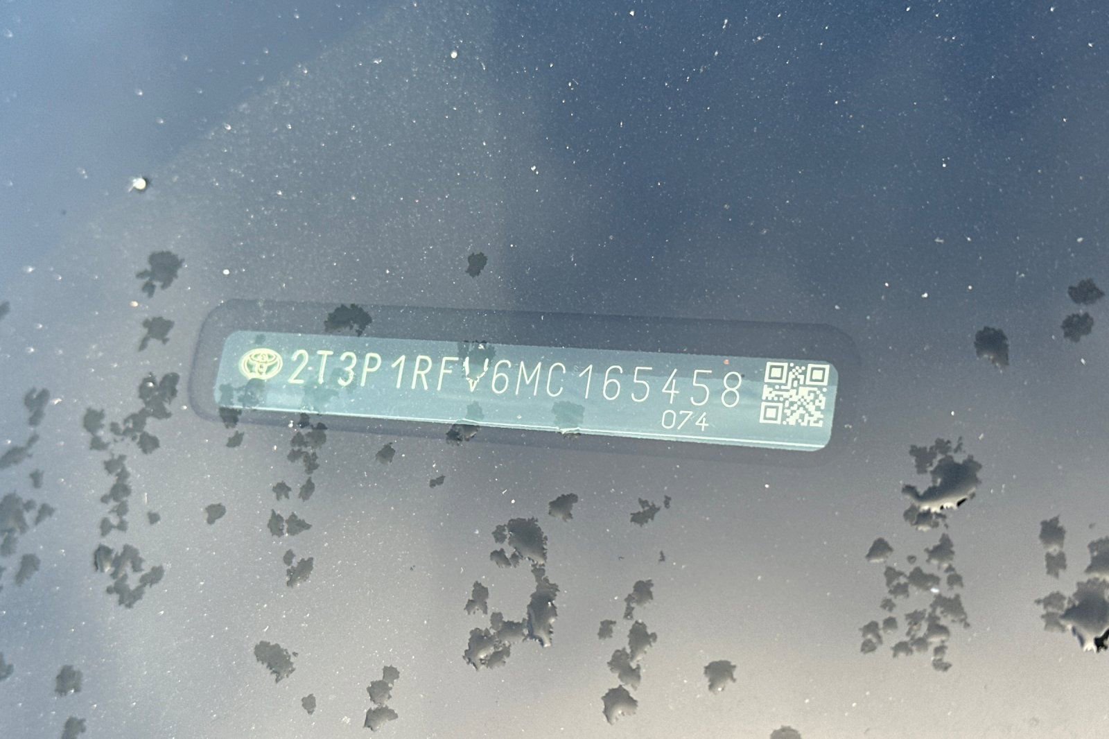 Used 2021 Toyota RAV4 XLE w/ Convenience Package image 8