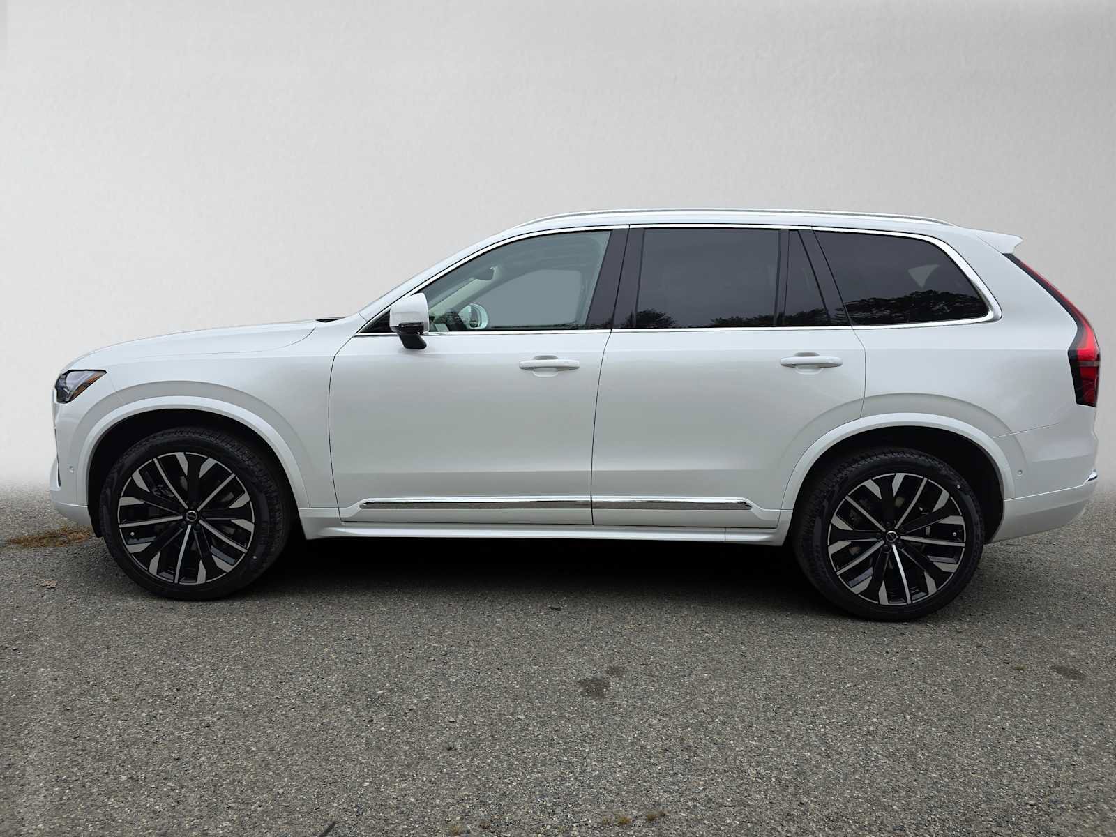 New 2027 Volvo XC90 B6 Ultra AWD/4WD image 6