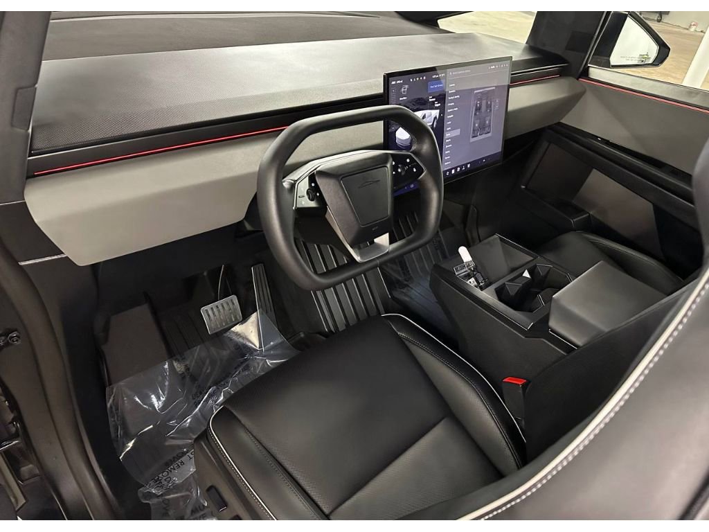 Used 2024 Tesla Cybertruck AWD Crew Cab image 19