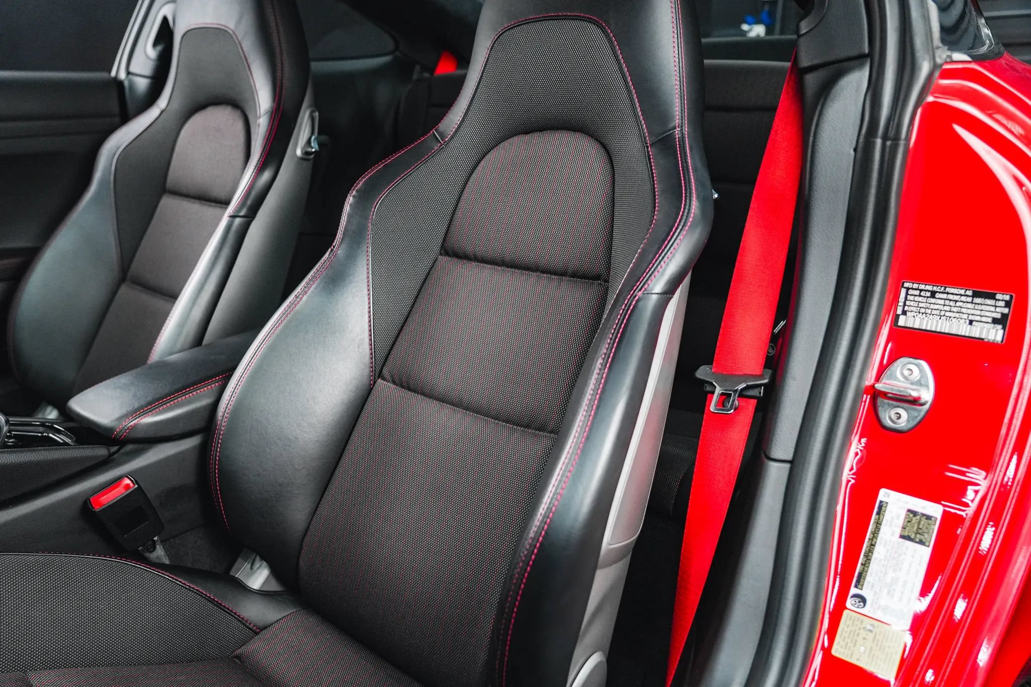 Used 2018 Porsche 911 Carrera T RWD image 41