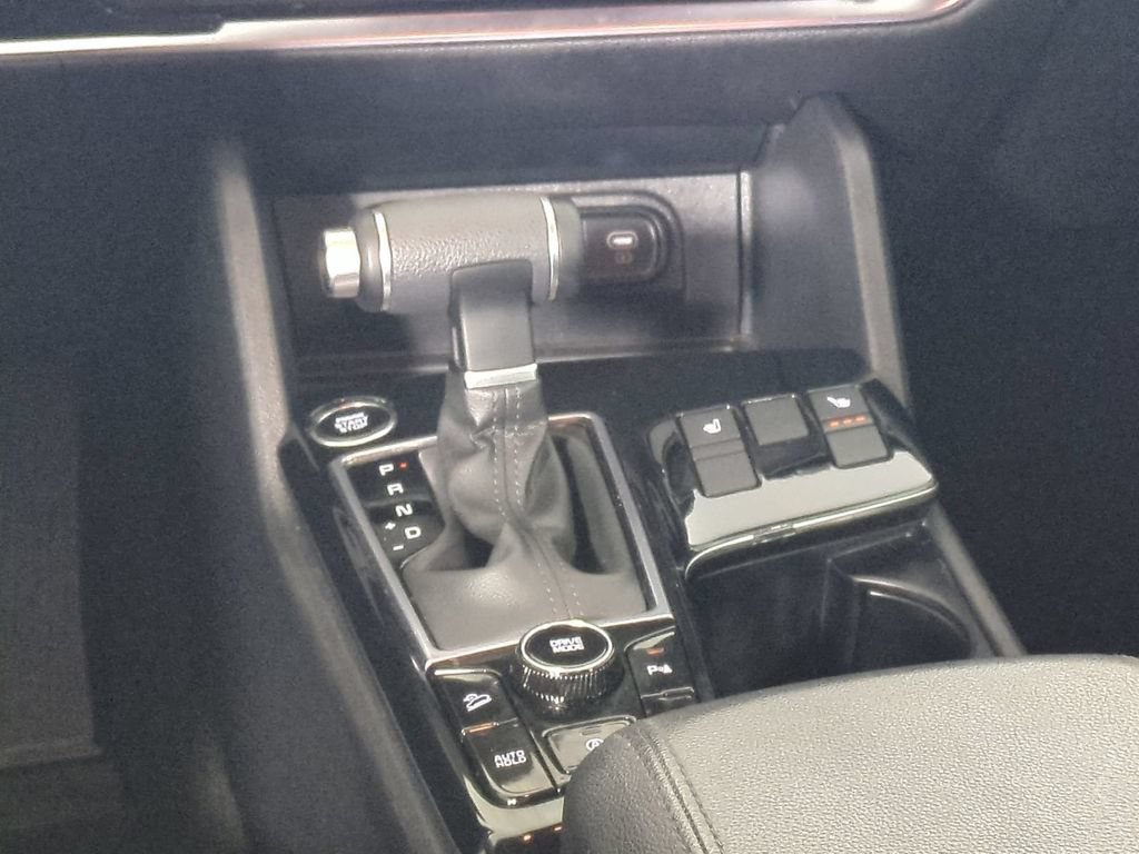 Used 2025 Kia Sportage EX FWD image 21