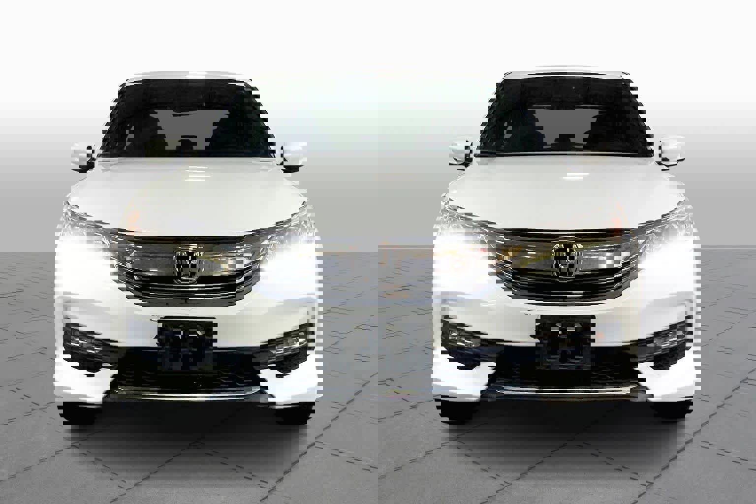 Used 2017 Honda Accord Sport Special Edition image 4