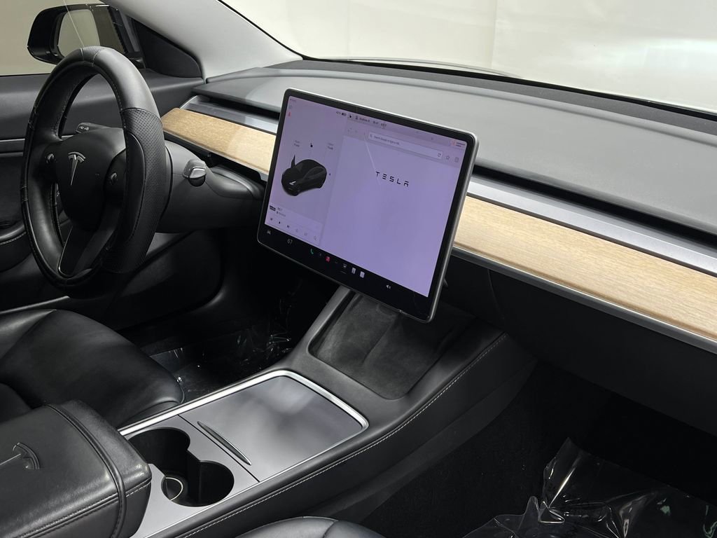 Used 2021 Tesla Model 3 Standard Range Plus image 21