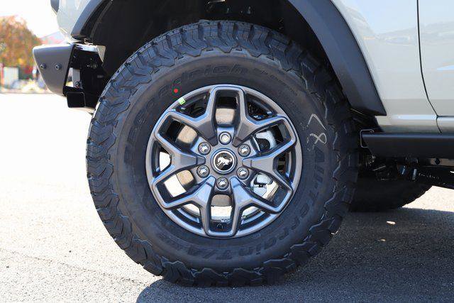 New 2025 Ford Bronco Badlands image 2