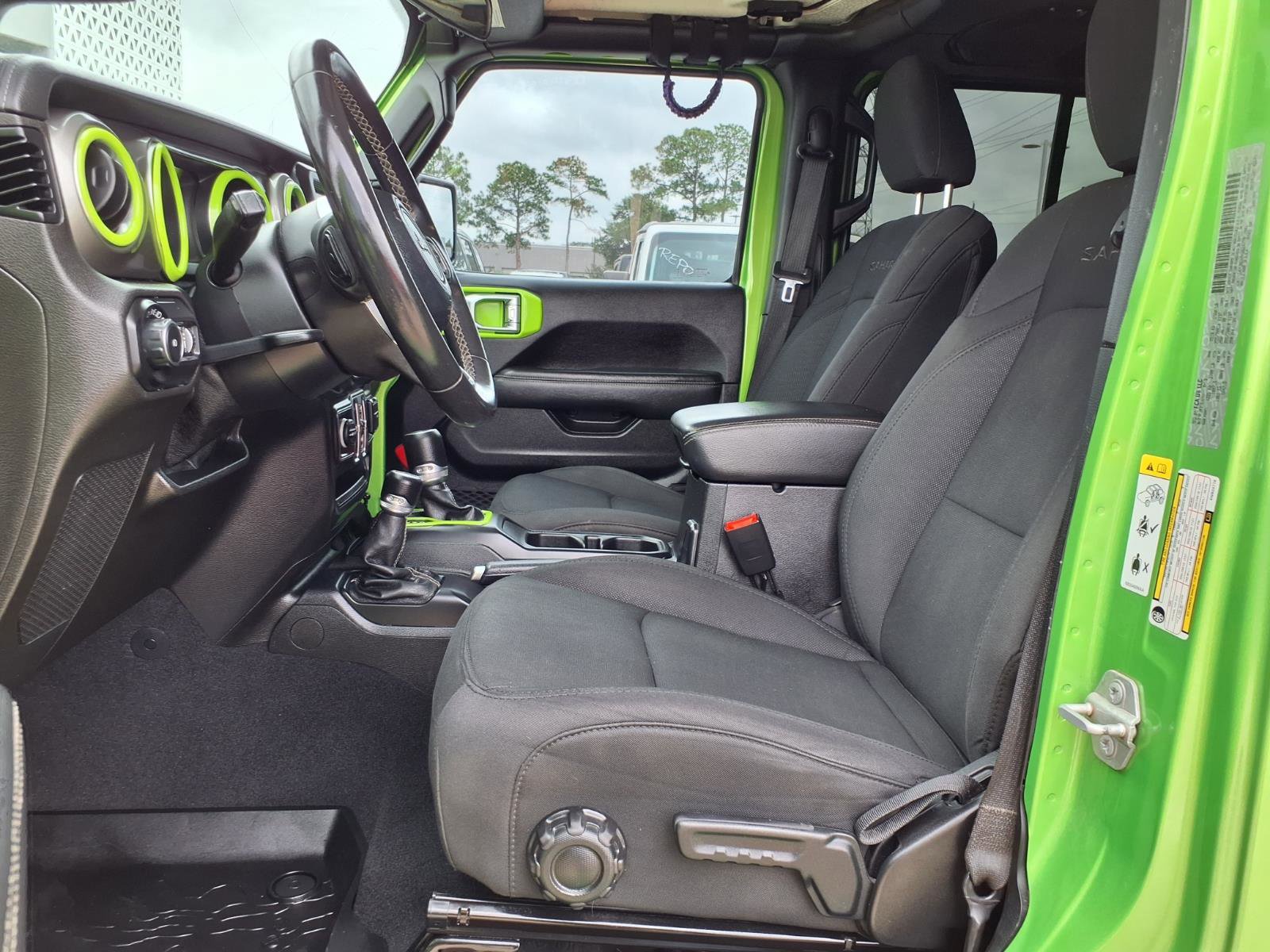 Used 2019 Jeep Wrangler Unlimited Sahara AWD/4WD image 20