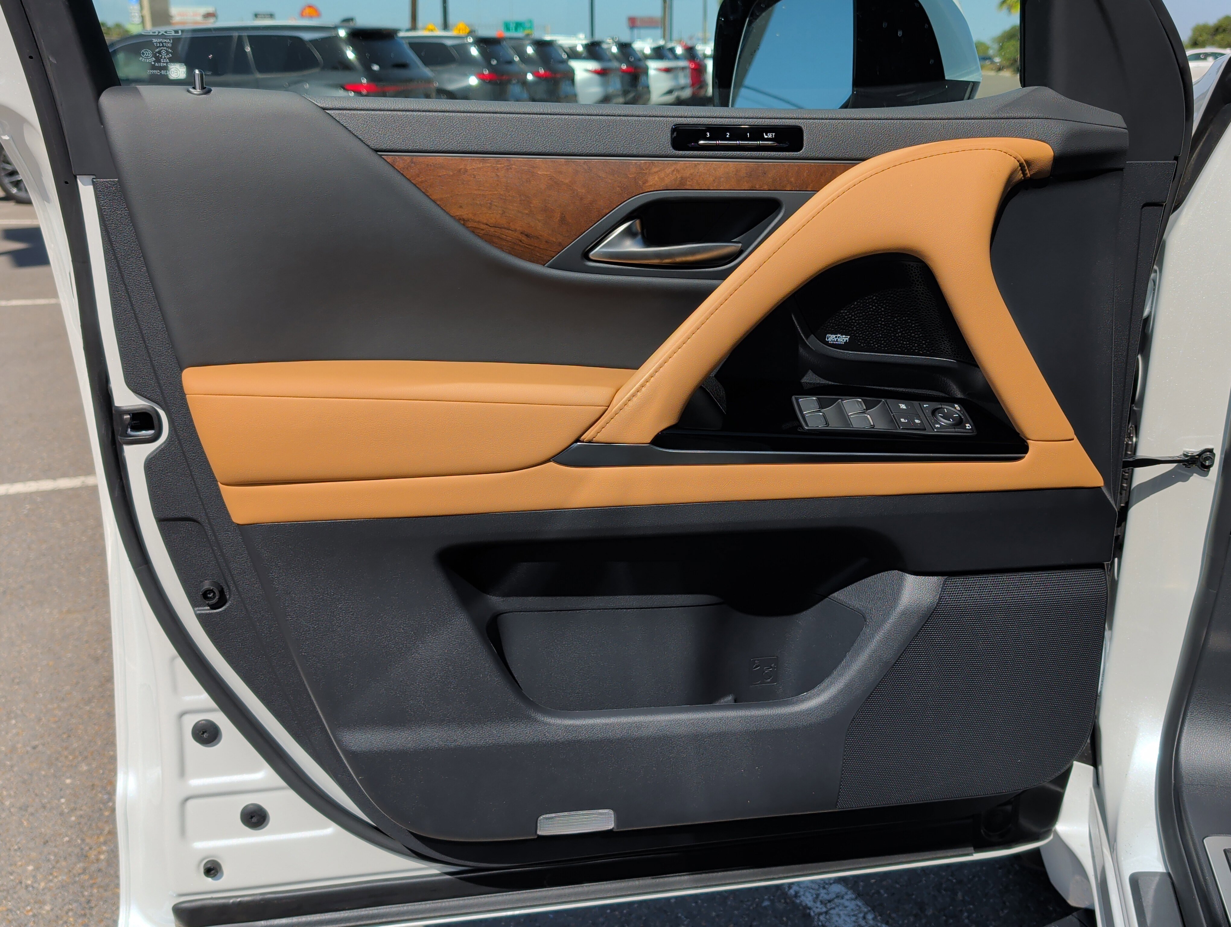 New 2026 Lexus LX 600 4WD w/ Luxury Package image 8