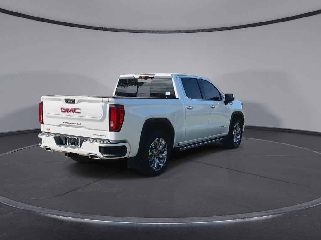 Used 2023 GMC Sierra 1500 Denali w/ Denali Reserve Package AWD/4WD image 8