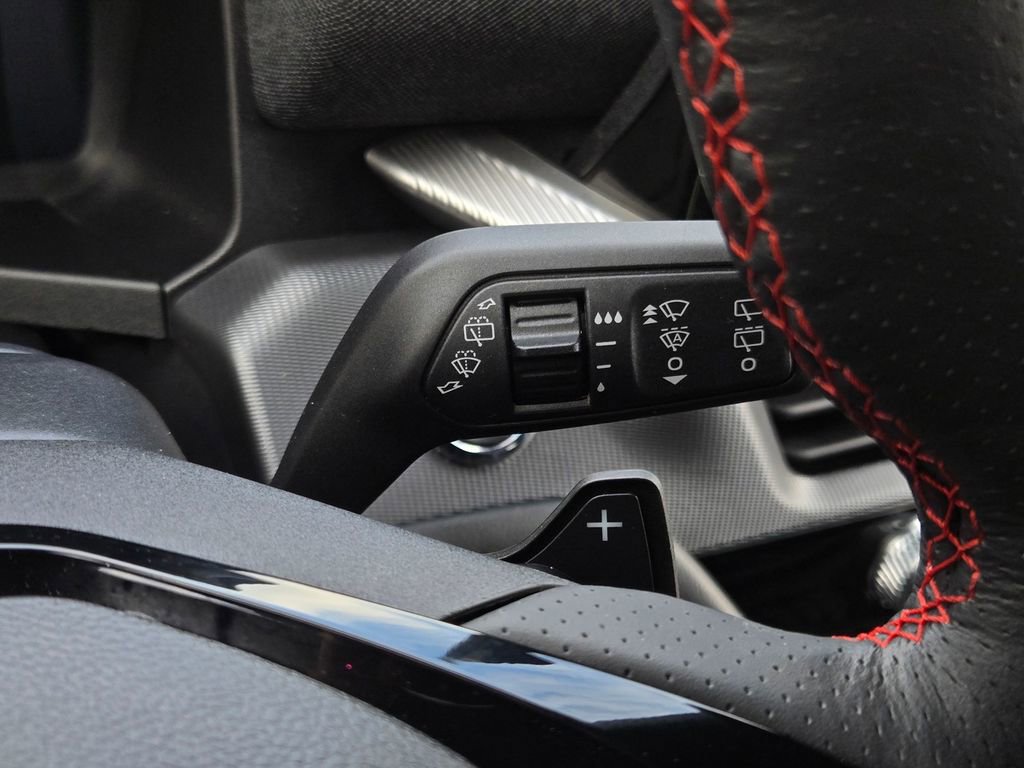 Used 2025 Ford Explorer ST image 33