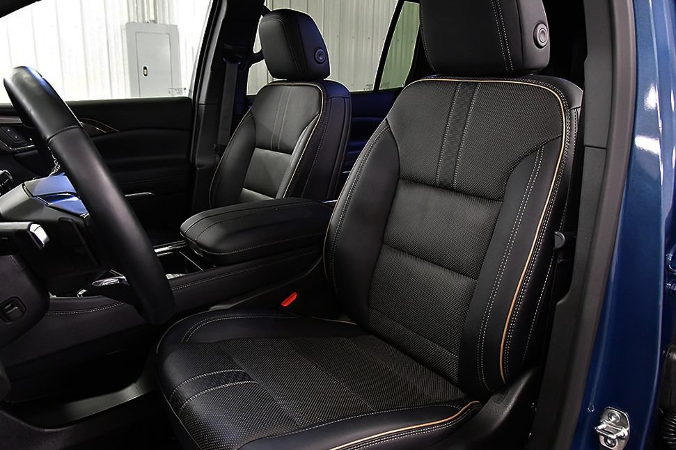 Used 2026 Chevrolet Traverse High Country w/ LPO, Floor Liner Package AWD/4WD image 26