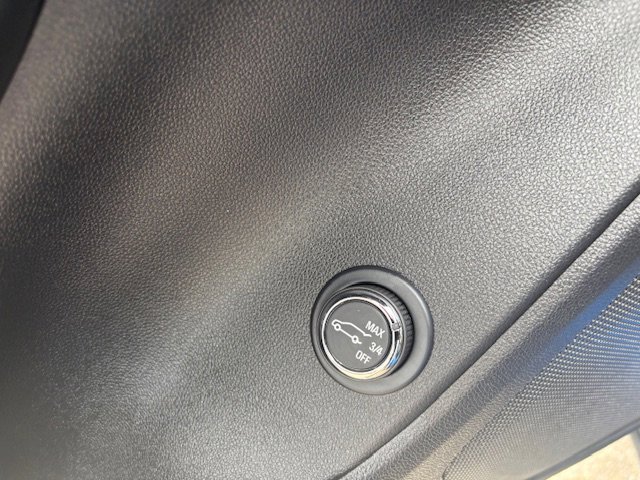 Used 2025 Chevrolet Blazer LT w/ Convenience Package image 9