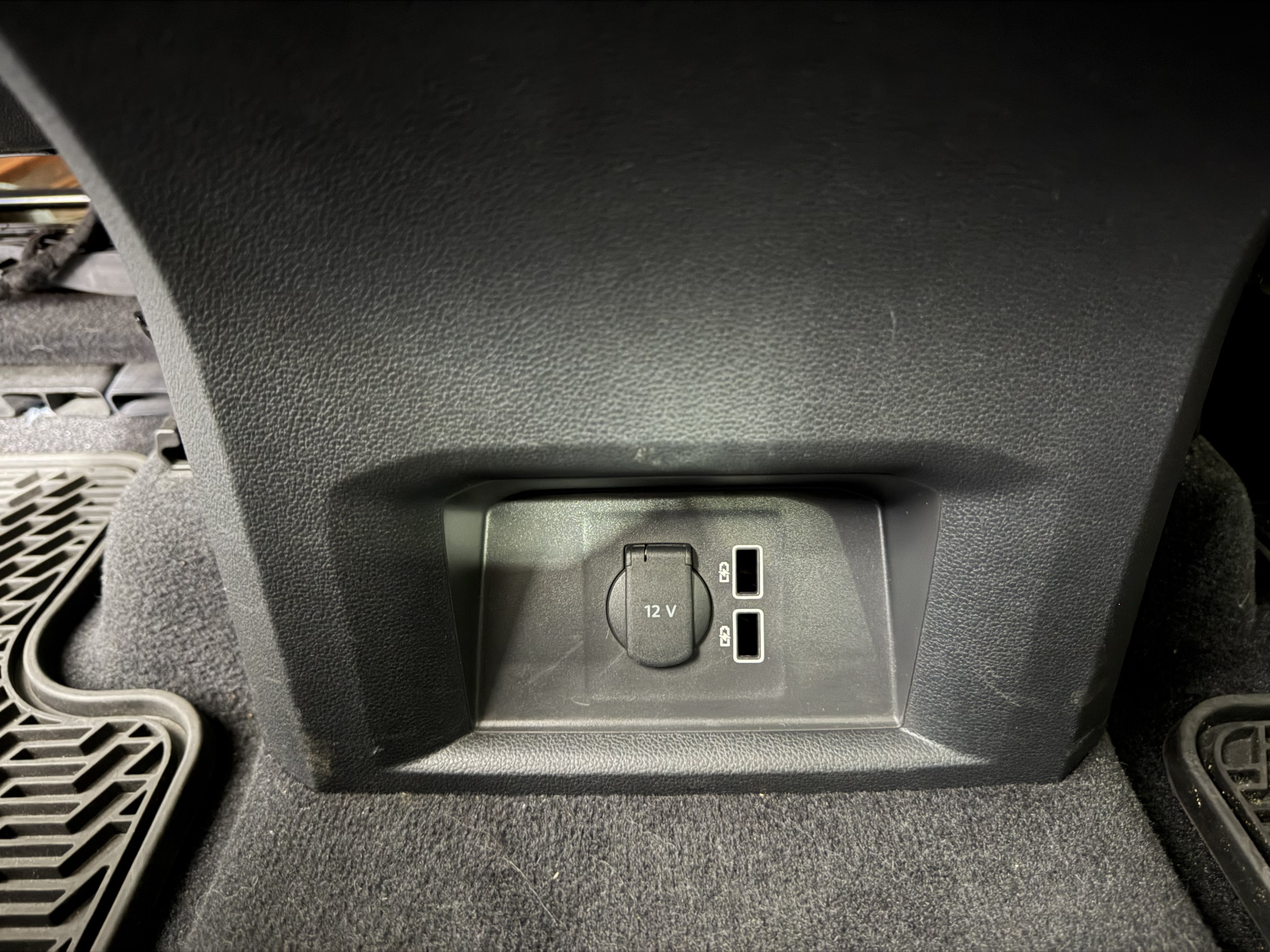 Used 2018 Volkswagen Atlas SE FWD image 29