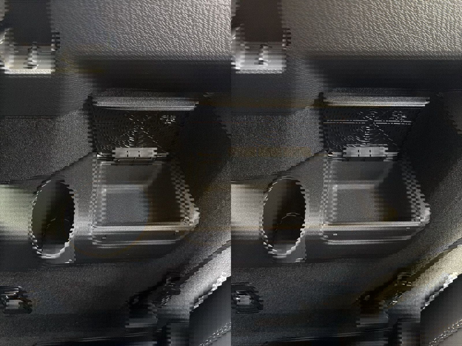 New 2026 Volvo XC90 T8 Ultra w/ Protection Package image 57