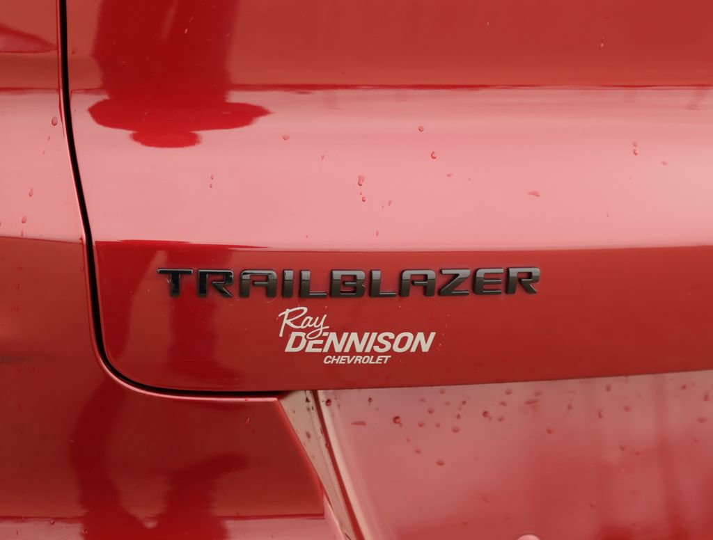 Used 2021 Chevrolet TrailBlazer RS w/ Technology Package FWD image 33