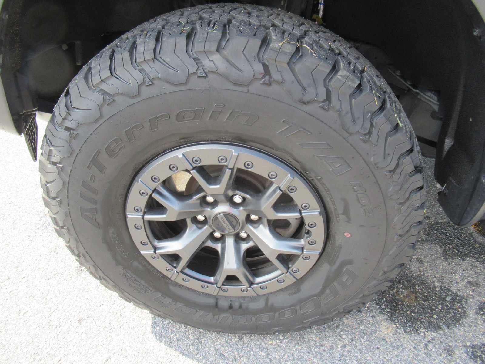 Used 2022 Ford F150 Raptor w/ Raptor 37 Performance Package AWD/4WD image 10