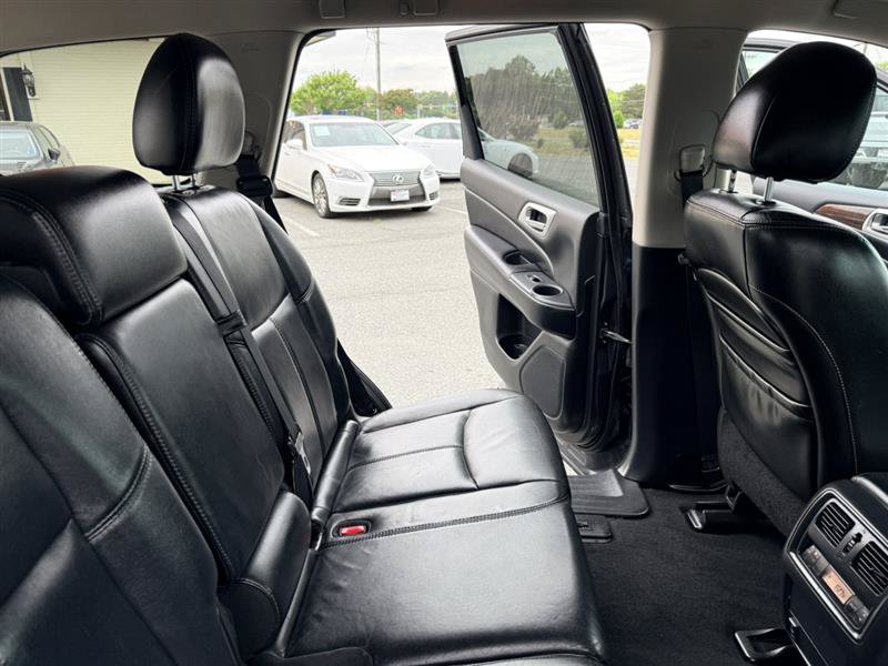 Used 2013 Nissan Pathfinder SL w/ Cargo Pkg FWD image 19