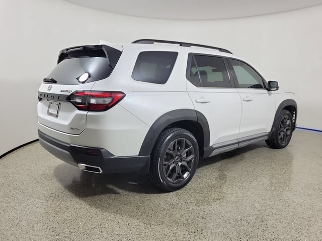 Used 2023 Honda Pilot Elite image 5