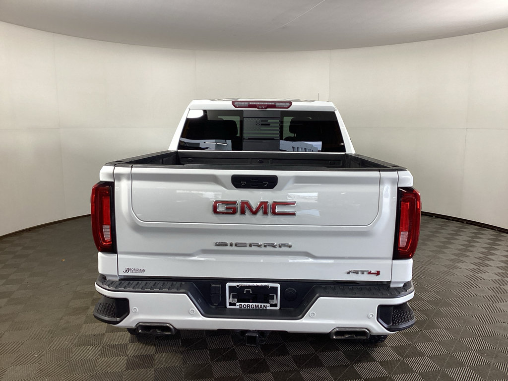 Used 2021 GMC Sierra 1500 AT4 w/ Technology Package AWD/4WD image 3