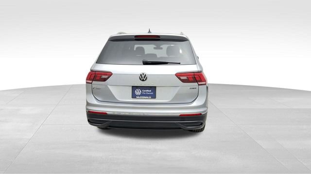Certified 2024 Volkswagen Tiguan SE image 4