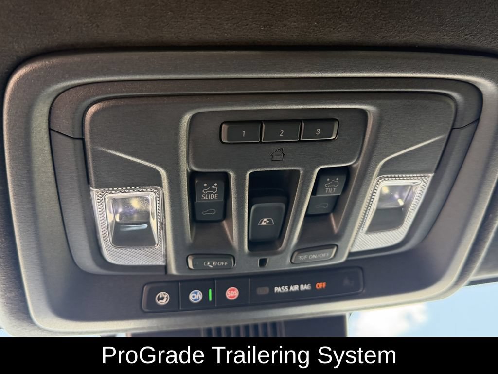 Used 2025 GMC Sierra 3500 Denali Ultimate AWD/4WD image 31