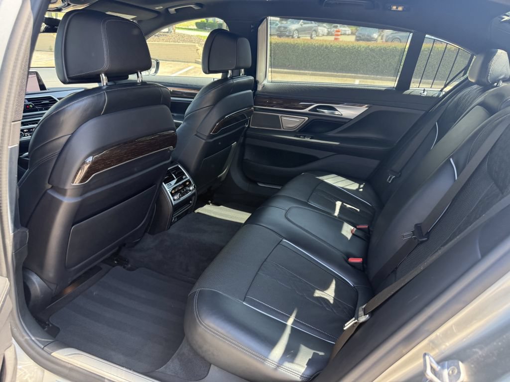 Used 2020 BMW 740i xDrive w/ M Sport Package AWD/4WD image 20