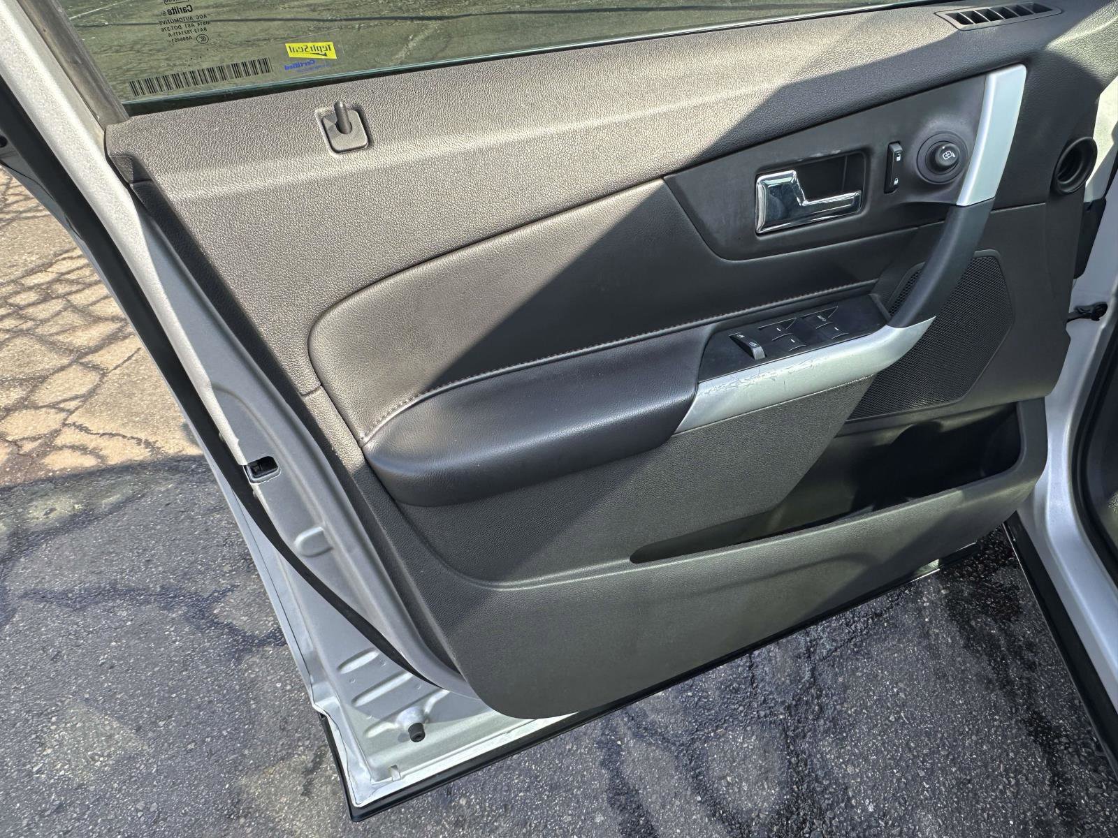 Used 2011 Ford Edge Limited w/ 301A Rapid Spec Order Code image 17