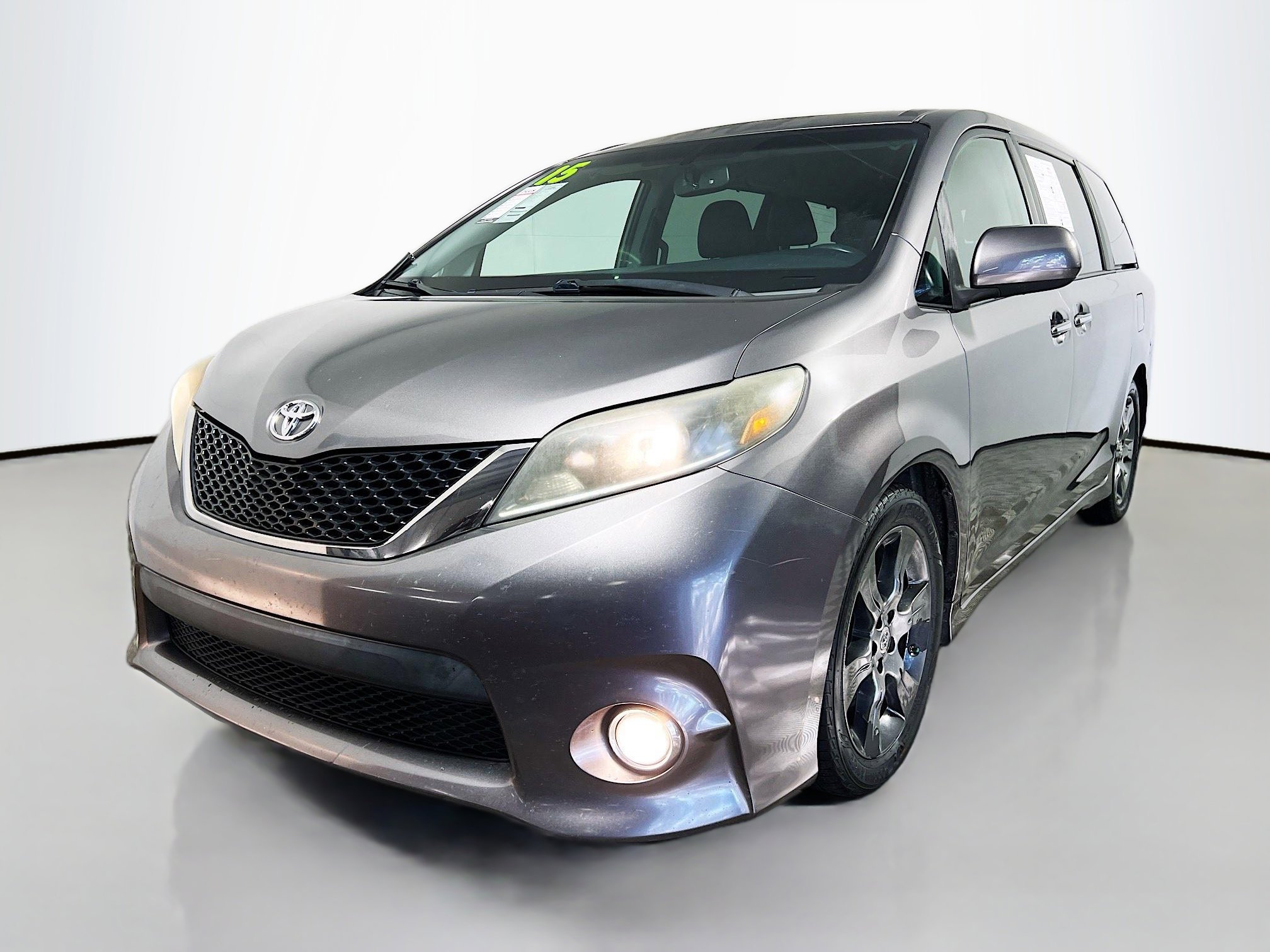 Used 2015 Toyota Sienna SE w/ SE Preferred Package image 10