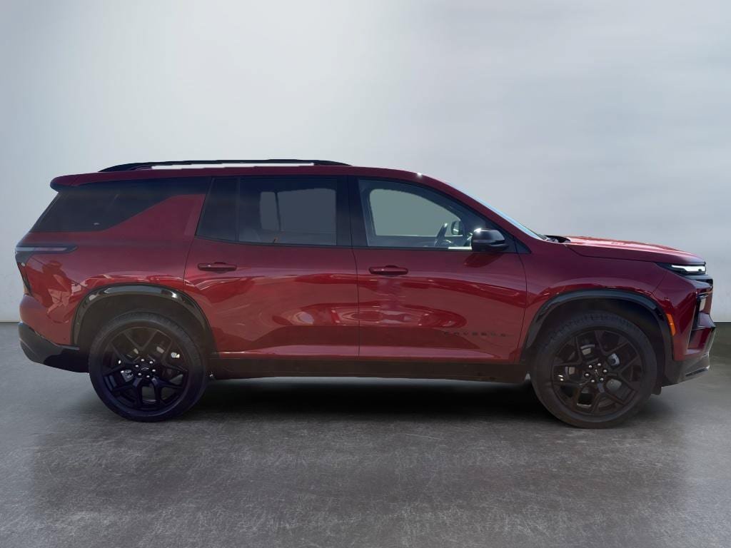 Used 2025 Chevrolet Traverse RS AWD/4WD image 6