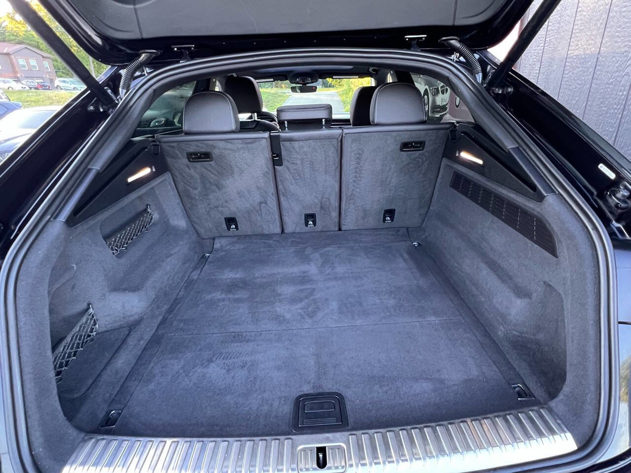 Used 2019 Audi Q8 Prestige image 21